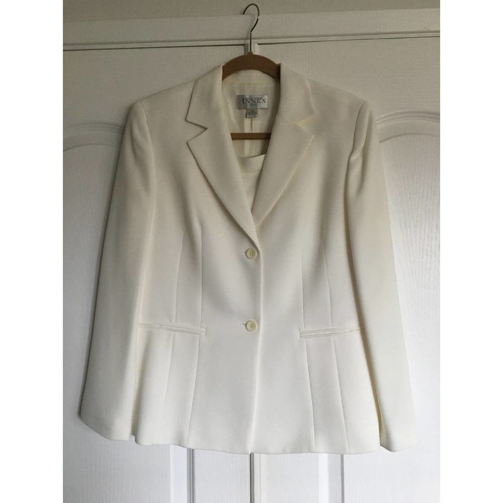 Vintage Casual Corner Women’s Two-Piece Suit in White